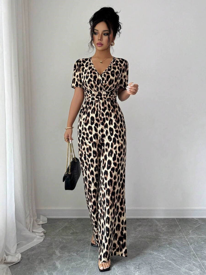 Eveliora - Chic Animal Print Jumpsuit