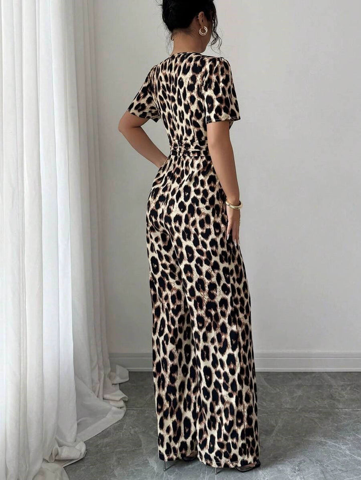 Eveliora - Chic Animal Print Jumpsuit